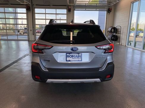 Used 2024 Subaru Outback Limited AWD/4WD image 4