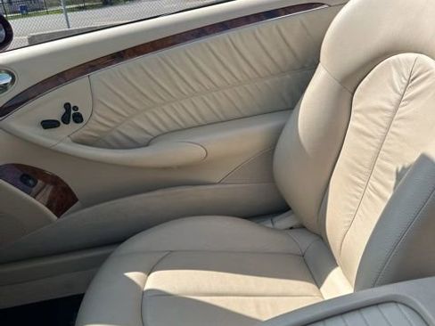 Used 2009 Mercedes-Benz CLK 350 Cabriolet image 31