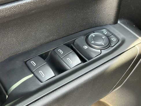 Used 2021 Chevrolet Silverado 1500 Custom Trail Boss AWD/4WD image 19