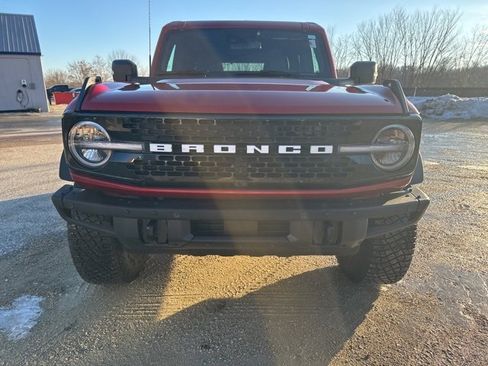 Used 2024 Ford Bronco Wildtrak image 8
