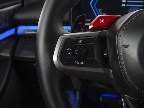 Used 2025 BMW M5 w/ Carbon Package image 21