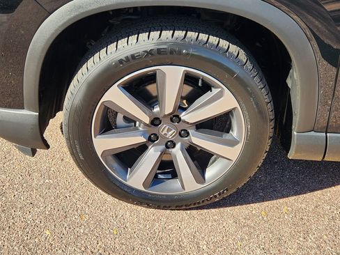 Used 2023 Honda Pilot Touring image 10