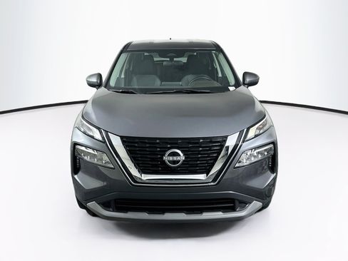 Used 2023 Nissan Rogue SV FWD image 2