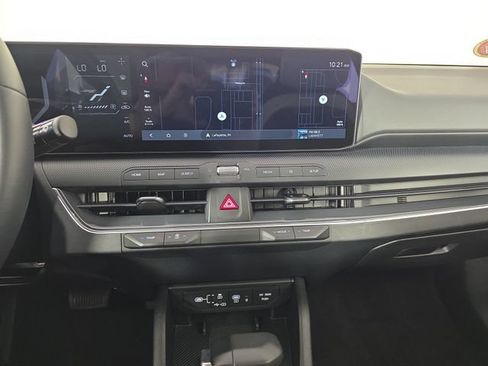 Used 2025 Kia K4 GT-Line w/ GT-Line Premium Package FWD image 22