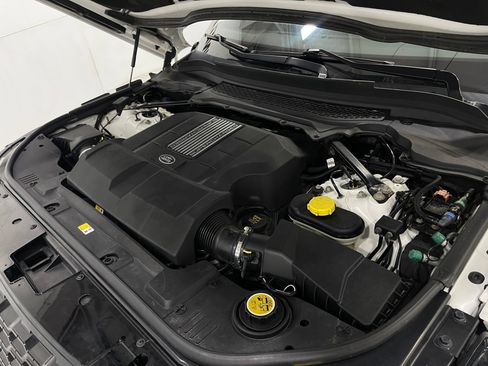 Used 2015 Land Rover Range Rover Supercharged AWD/4WD image 27
