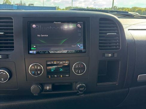 Used 2013 GMC Sierra 1500 SLE w/ Power Tech Package AWD/4WD image 19