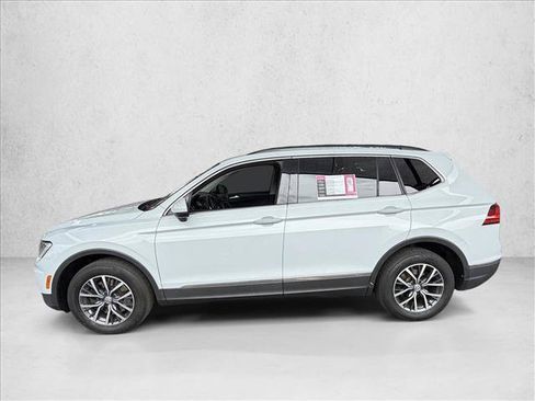 Used 2018 Volkswagen Tiguan SE FWD image 2