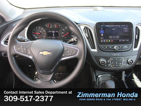 Used 2024 Chevrolet Malibu LT image 9