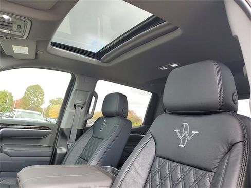 New 2025 GMC Sierra 1500 Elevation w/ Elevation Premium Package image 24