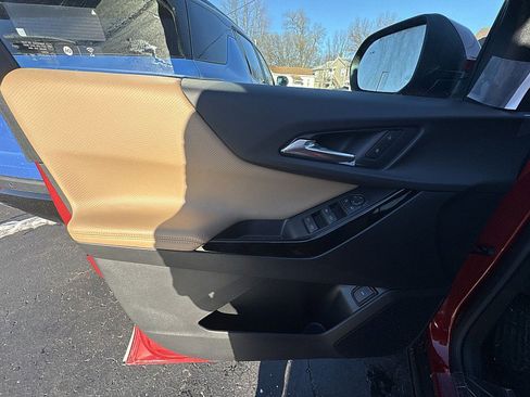 New 2025 Chevrolet Equinox ACTIV w/ Safety and Technology Package image 7