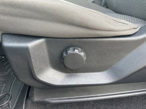 Used 2017 Ford F150 XLT image 13