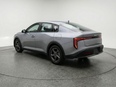Used 2025 Kia K4 FWD image 6