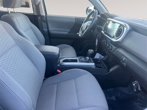 Used 2022 Toyota Tacoma SR5 image 15