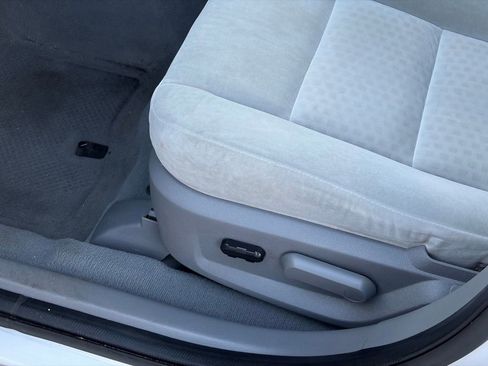 Used 2005 Ford Five Hundred SE image 13