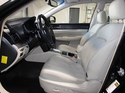 Used 2012 Subaru Legacy 2.5i Premium AWD/4WD image 8