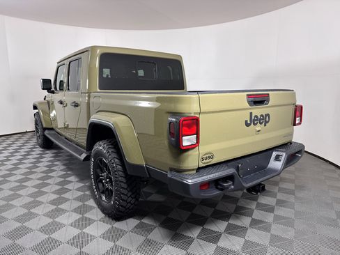 New 2025 Jeep Gladiator Sport image 15