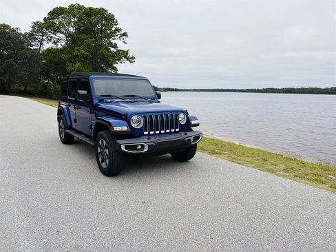 Used 2018 Jeep Wrangler Unlimited Sahara image 1