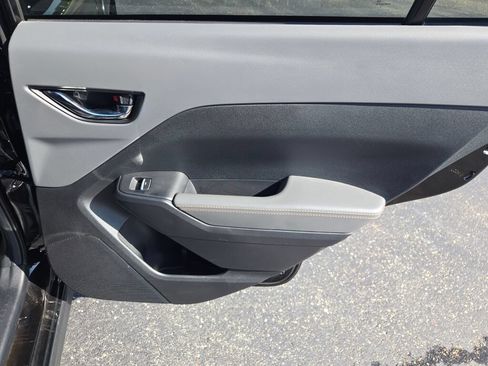 Used 2024 Subaru Crosstrek 2.5i Limited w/ Crosstrek Mirror Package AWD/4WD image 8