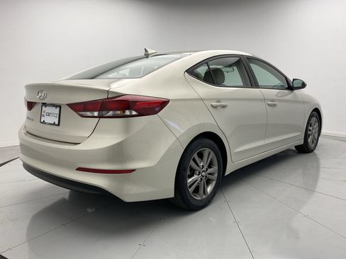 Used 2018 Hyundai Elantra SEL FWD image 5