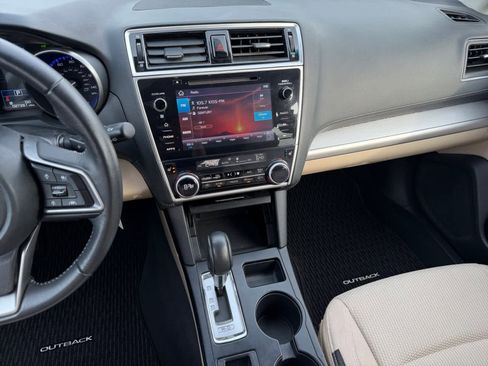 Used 2019 Subaru Outback 2.5i Premium w/ Popular Package #2 AWD/4WD image 14