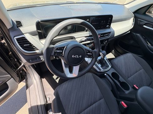 Certified 2026 Kia Seltos LX FWD image 14