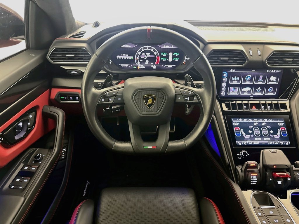 Used 2023 Lamborghini Urus S AWD/4WD image 24