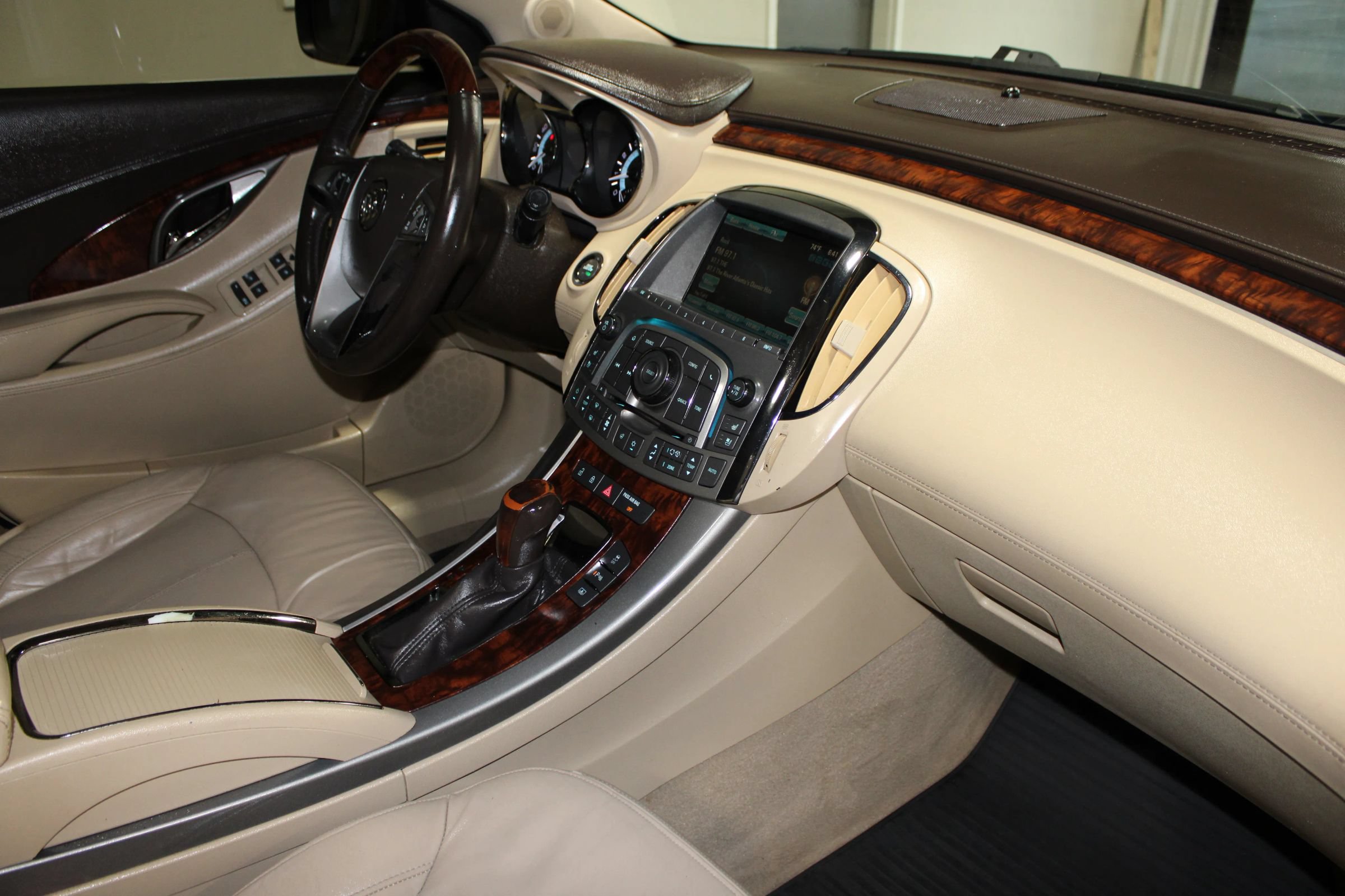 Used 2012 Buick LaCrosse Premium FWD image 29