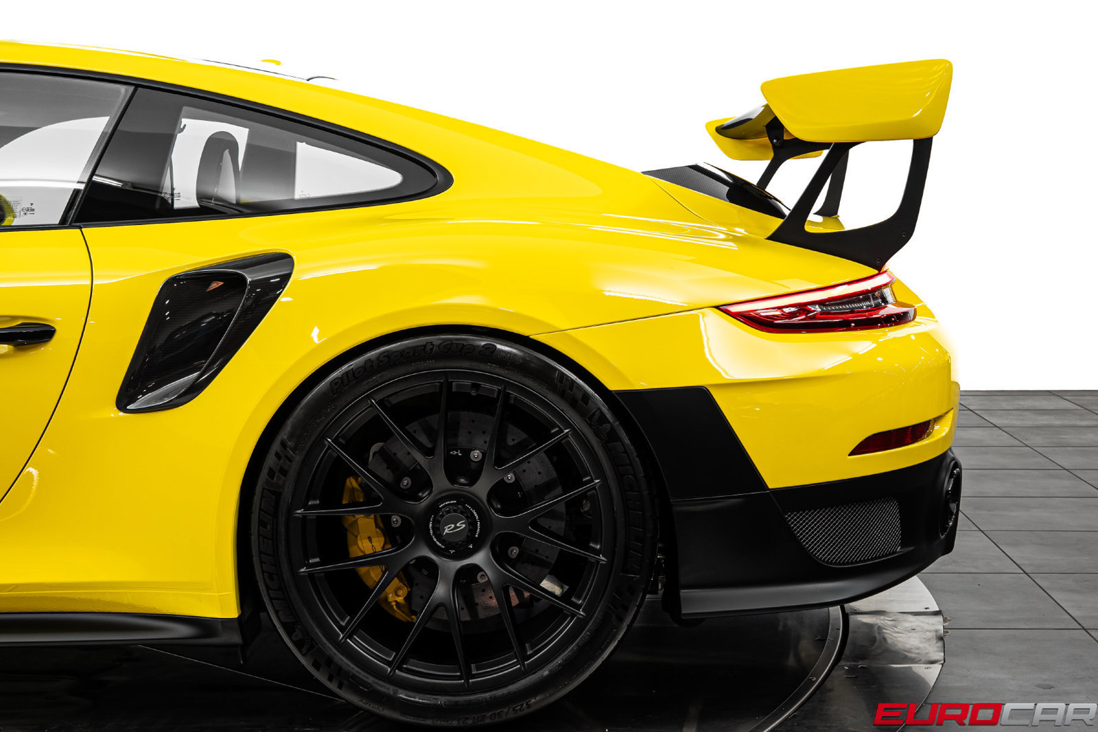 Used 2019 Porsche 911 GT2 RS RWD image 23
