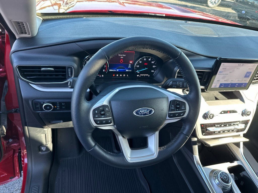 Certified 2023 Ford Explorer XLT w/ Equipment Group 202A AWD/4WD image 17