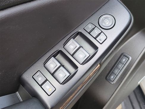 Certified 2019 Chevrolet Suburban LT w/ Luxury Package image 22