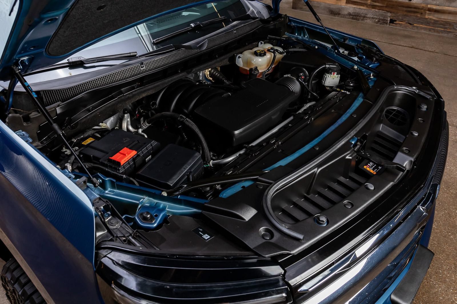 Used 2025 Chevrolet Tahoe Premier AWD/4WD image 44