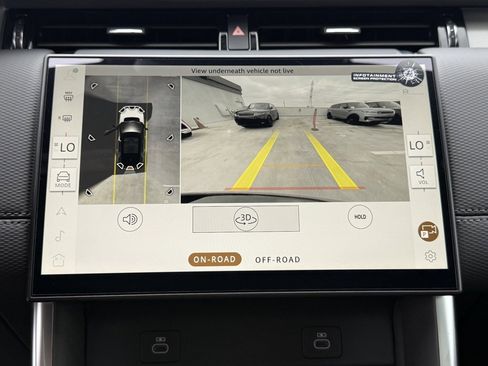 New 2025 Land Rover Discovery Sport Dynamic SE image 21