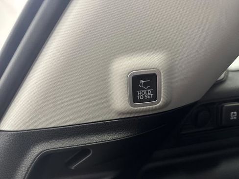 Used 2022 Jeep Grand Cherokee Limited 4xe image 7