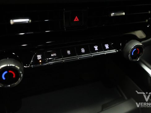 New 2026 Chevrolet Suburban LS RWD image 22