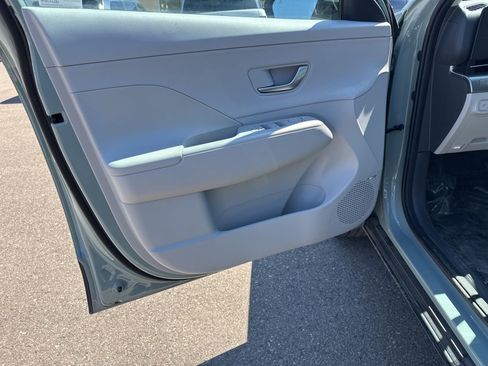 Used 2025 Hyundai Kona Limited AWD/4WD image 15