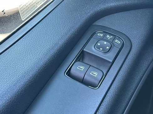 Used 2023 Mercedes-Benz Sprinter 2500 image 13