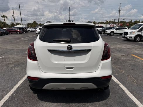 Used 2020 Buick Encore Preferred AWD/4WD image 5