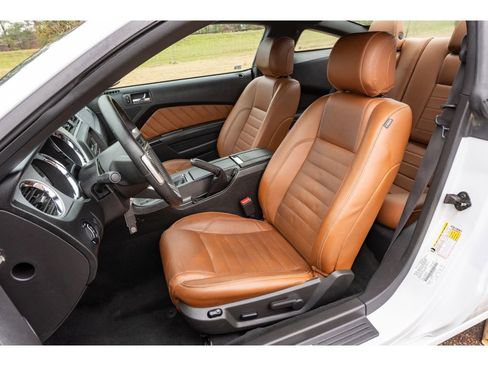 Used 2014 Ford Mustang GT Premium image 12