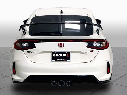 Used 2025 Honda Civic Type R image 4
