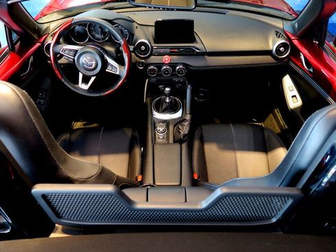 Used 2022 MAZDA MX-5 Miata Grand Touring w/ Weather Package image 23