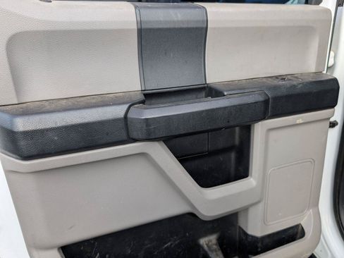 Used 2018 Ford F250 XL w/ Power Equipment Group AWD/4WD image 31