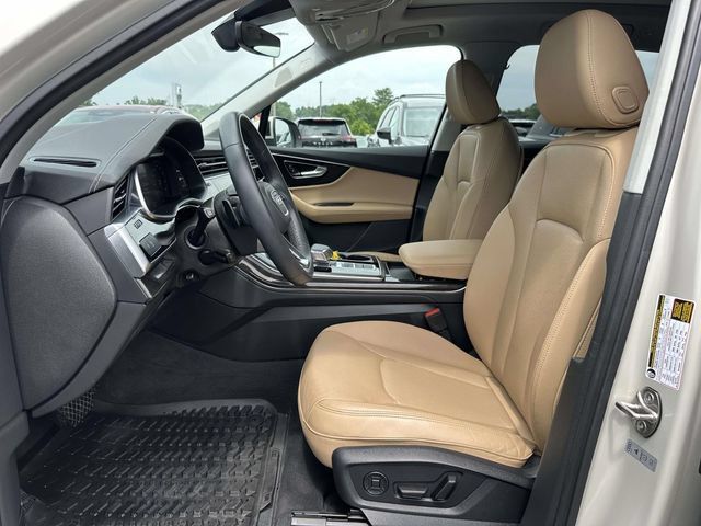 Used 2024 Audi Q7 2.0T Premium Plus w/ Premium Plus Package AWD/4WD image 13