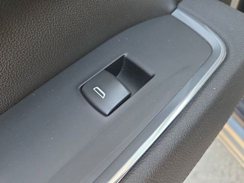 New 2026 GMC Sierra 1500 SLE image 10