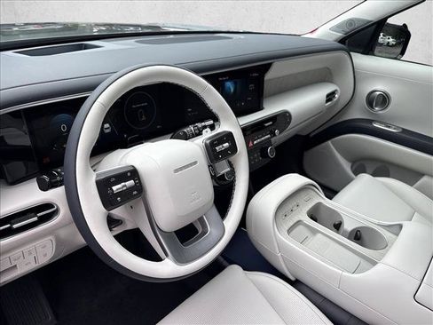 Certified 2026 Hyundai Palisade Calligraphy AWD/4WD image 3