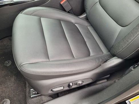 Used 2023 Chevrolet TrailBlazer ACTIV w/ Convenience Package image 11