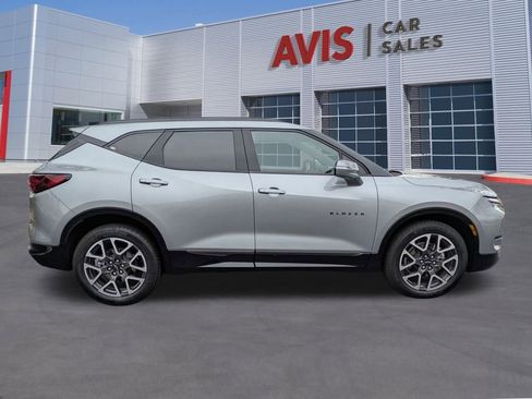 Used 2025 Chevrolet Blazer RS image 5