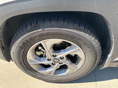 Used 2023 Hyundai Tucson SE image 15