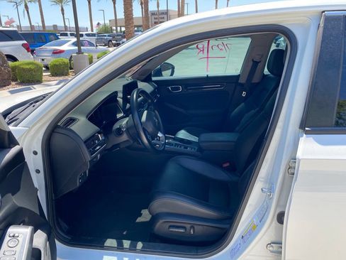Used 2023 Honda Civic Touring image 8