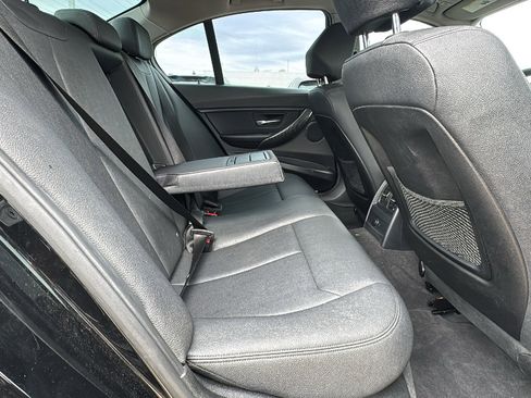 Used 2018 BMW 320i Sedan image 24