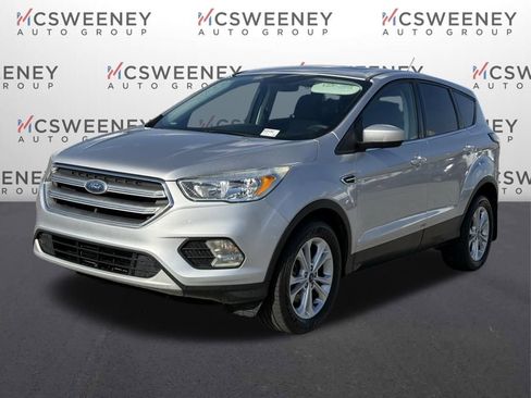 Used 2017 Ford Escape SE image 1